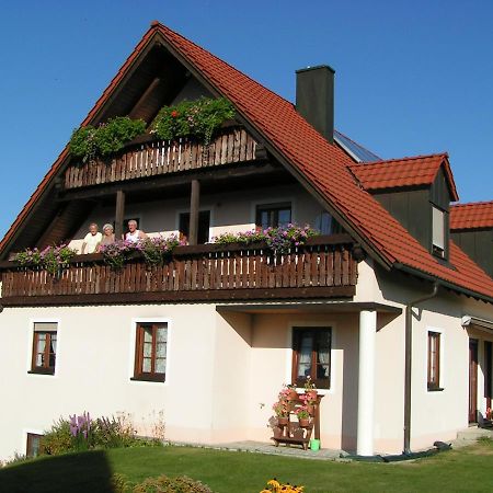 Gaestehaus Gertraud Нойальбенройт Екстер'єр фото